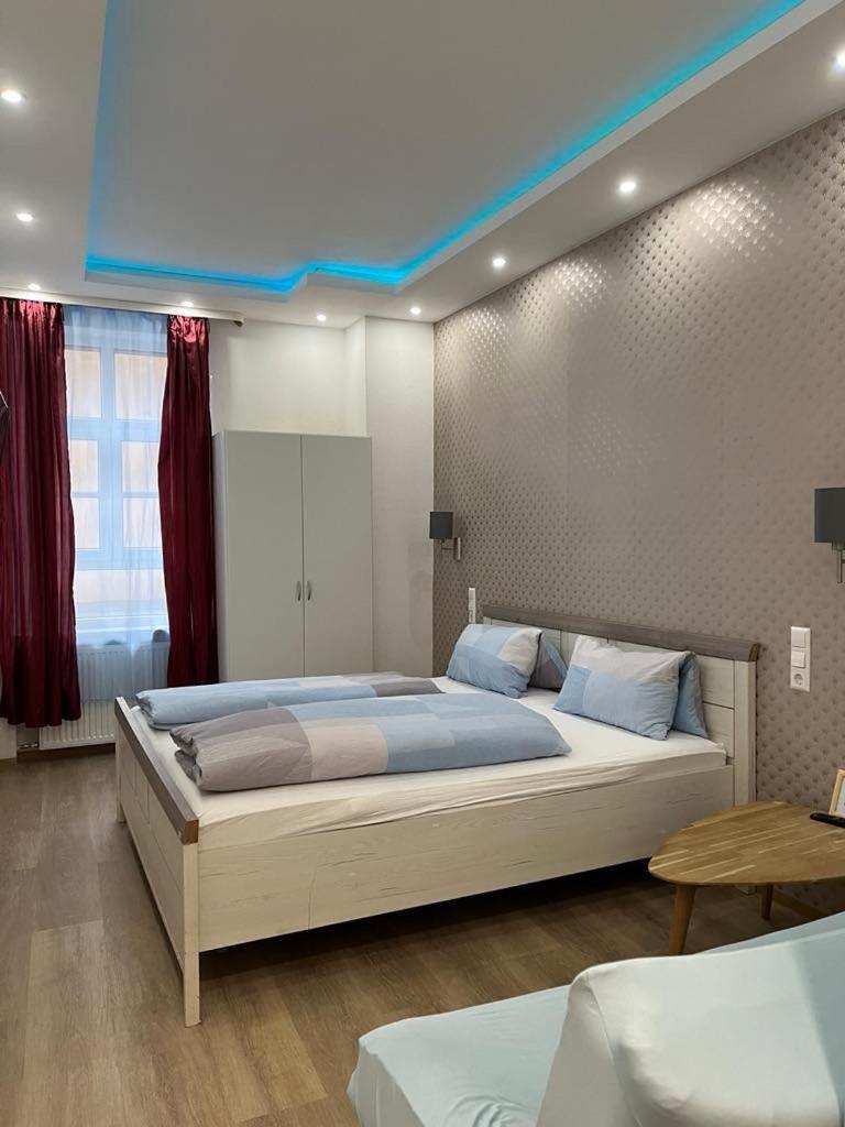 Trang Hotel ラシュタット エクステリア 写真