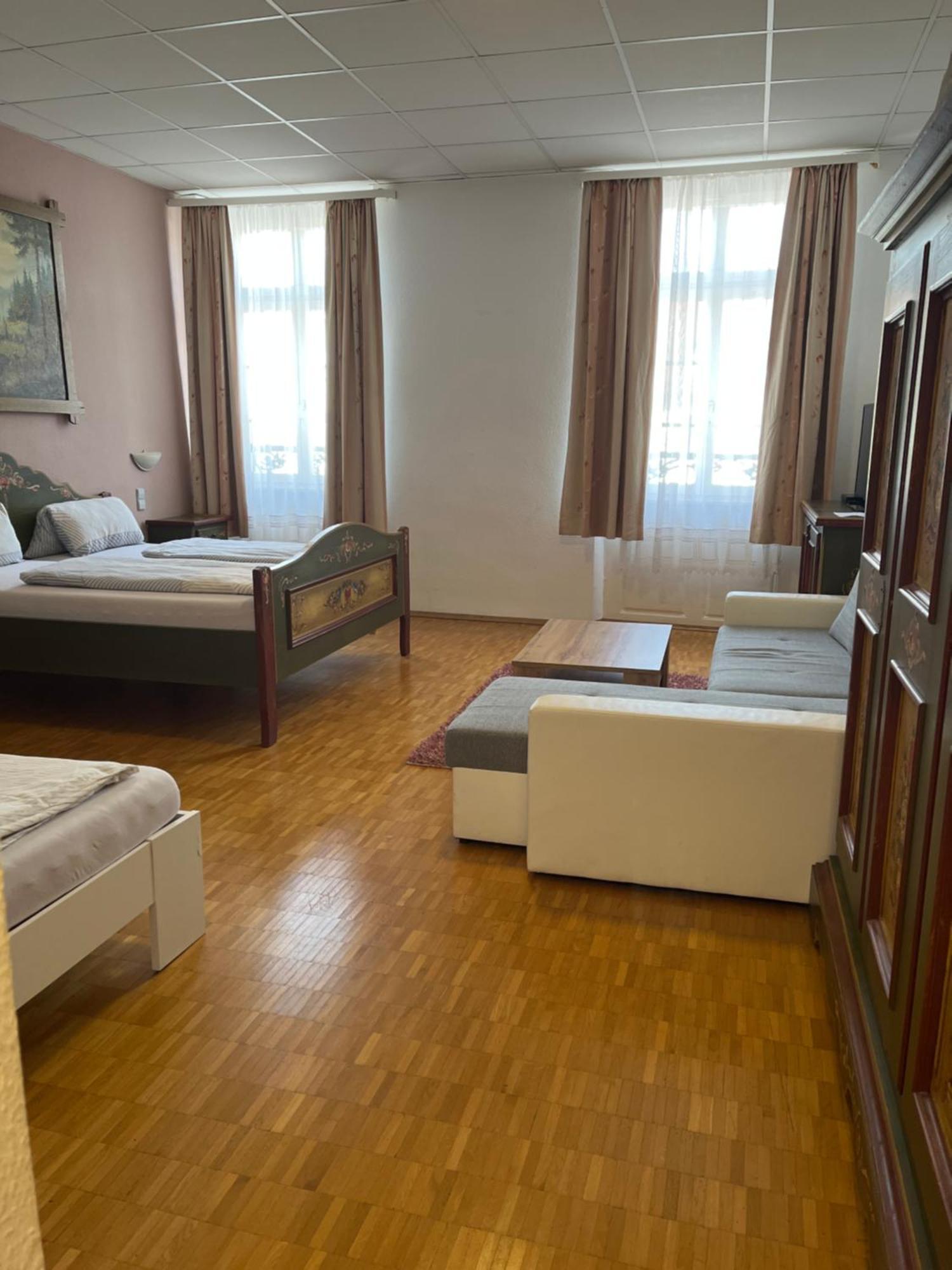 Trang Hotel ラシュタット エクステリア 写真