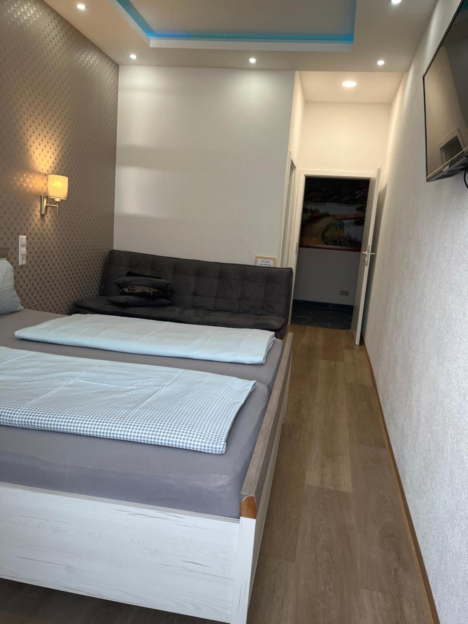 Trang Hotel ラシュタット エクステリア 写真